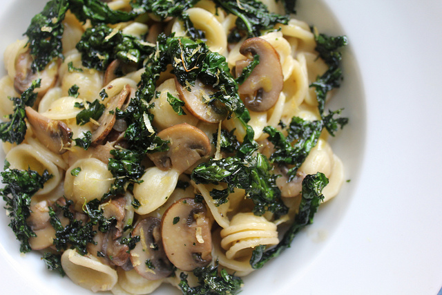 Lemony Pasta with Mushrooms and Fried Kale