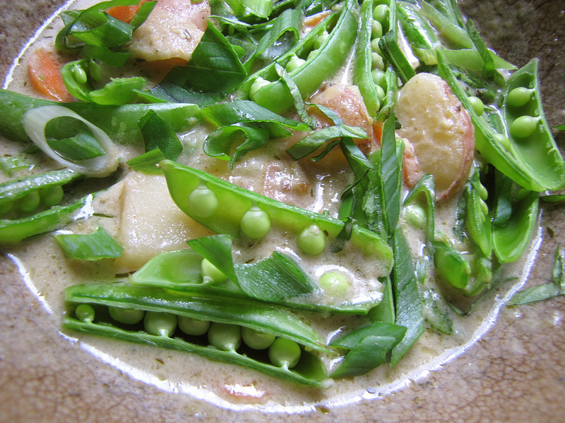 Coconut Green Curry Sugarsnap Peas