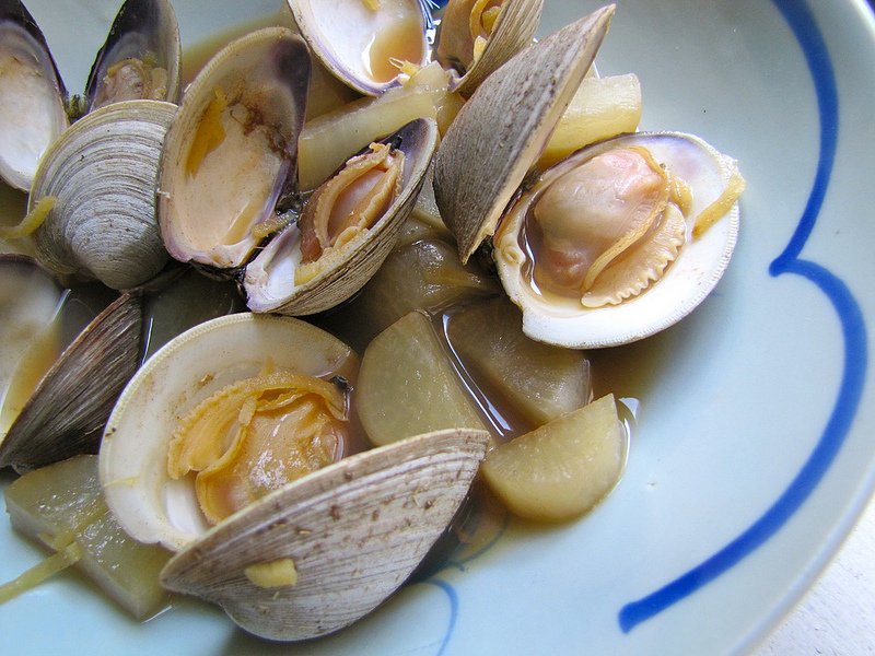 Clams Simmered with Sake and Daikon Radish