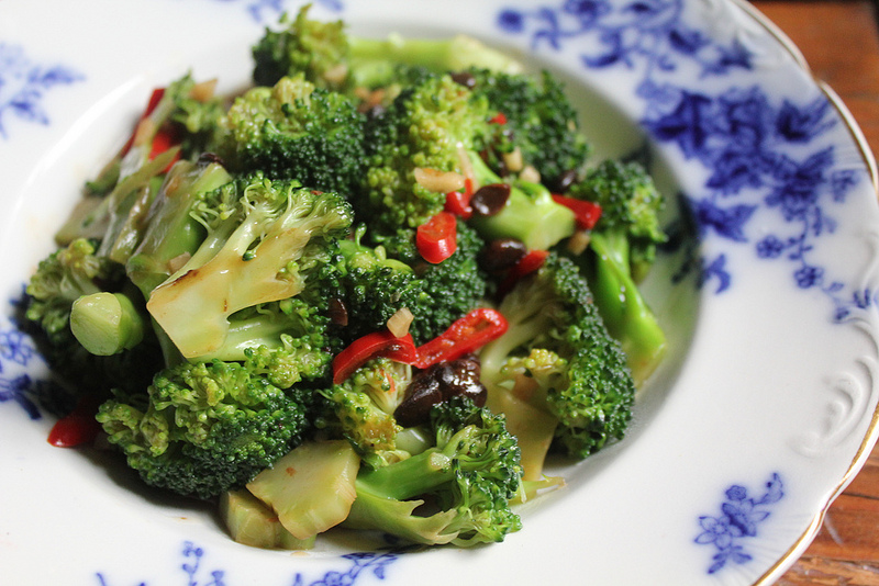 Stir-Fried Broccoli with Fermented Black Beans