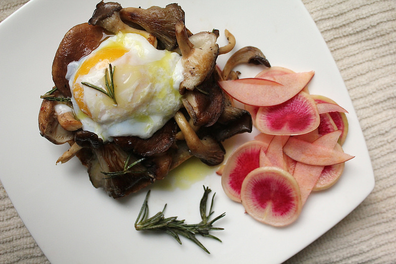 Mushroom Eggs Benedict with Not-Hollandaise